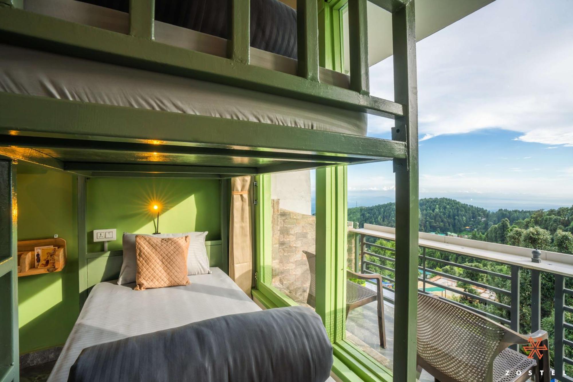 Zostel Dharamkot McLeod Ganj Exterior foto