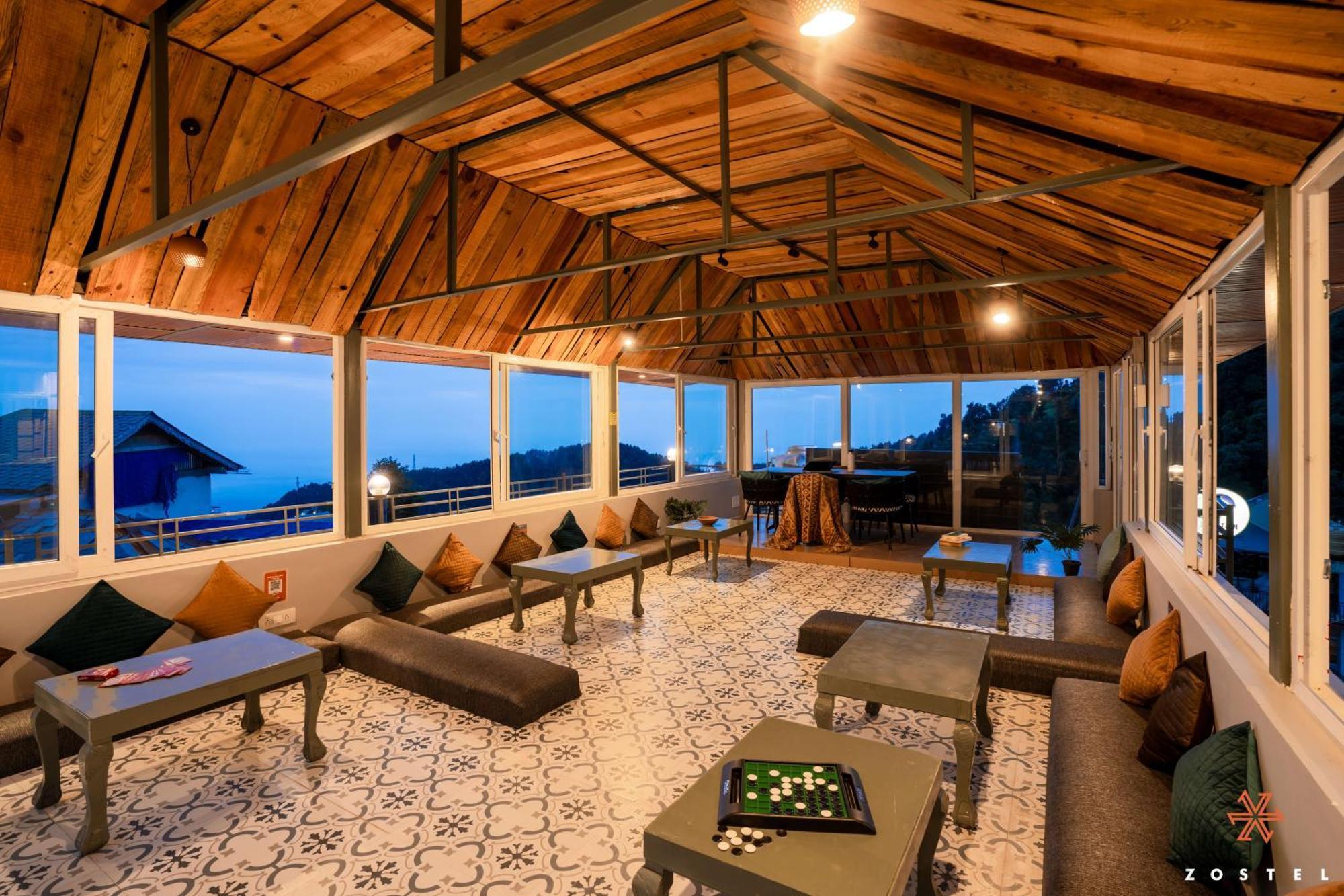 Zostel Dharamkot McLeod Ganj Exterior foto